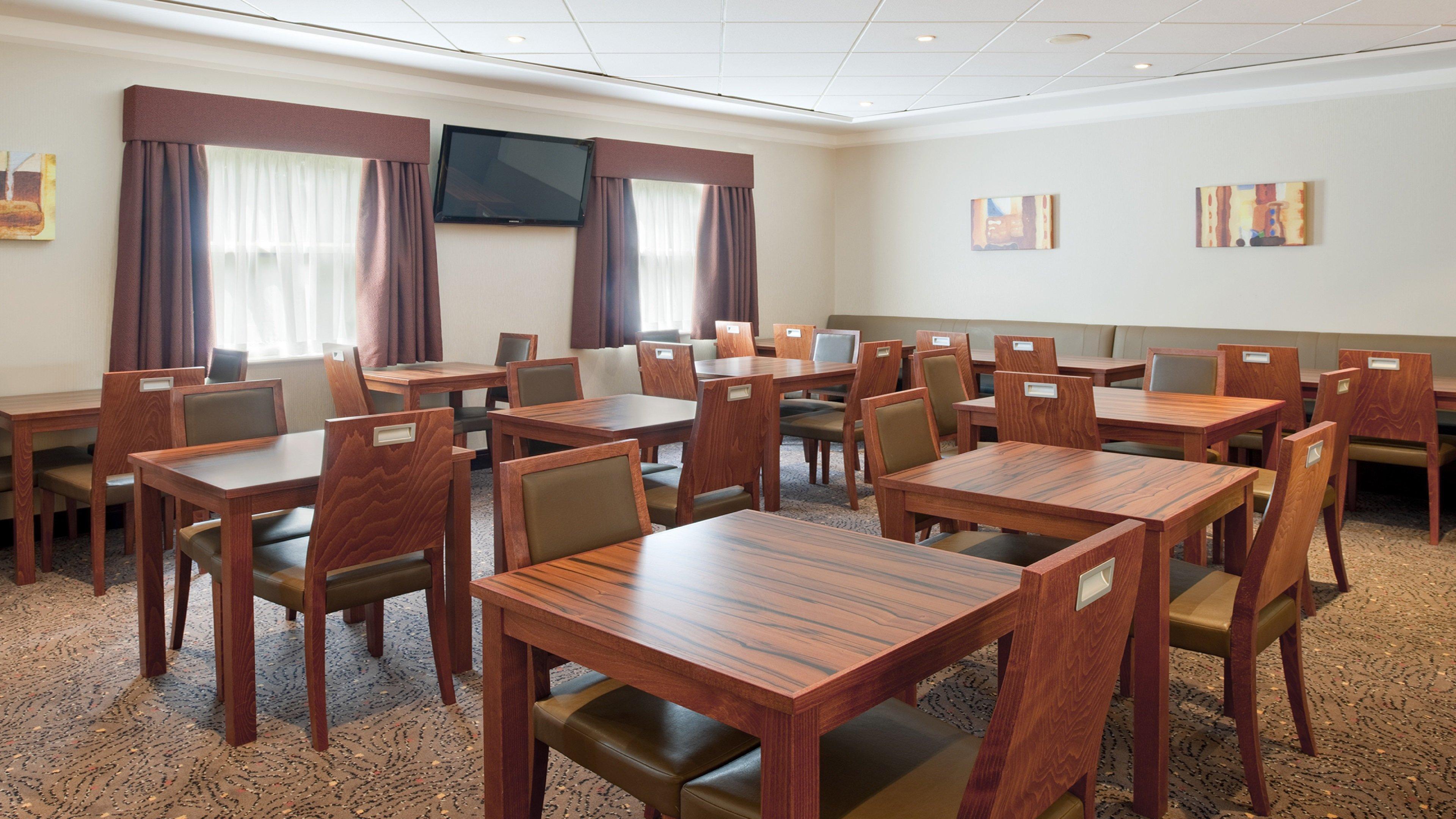 Holiday Inn Express Glenrothes By Ihg Экстерьер фото